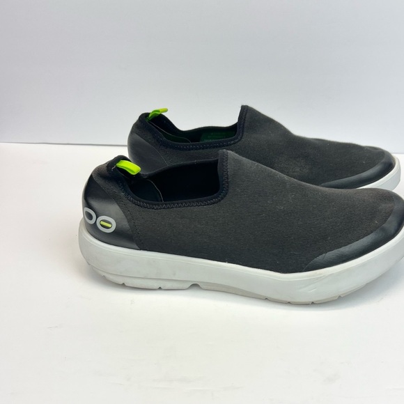 OOFOS OOmg eeZee Black Mesh Slip On Recovery Shoes Women's US 11 Euro 42 - Picture 1 of 11